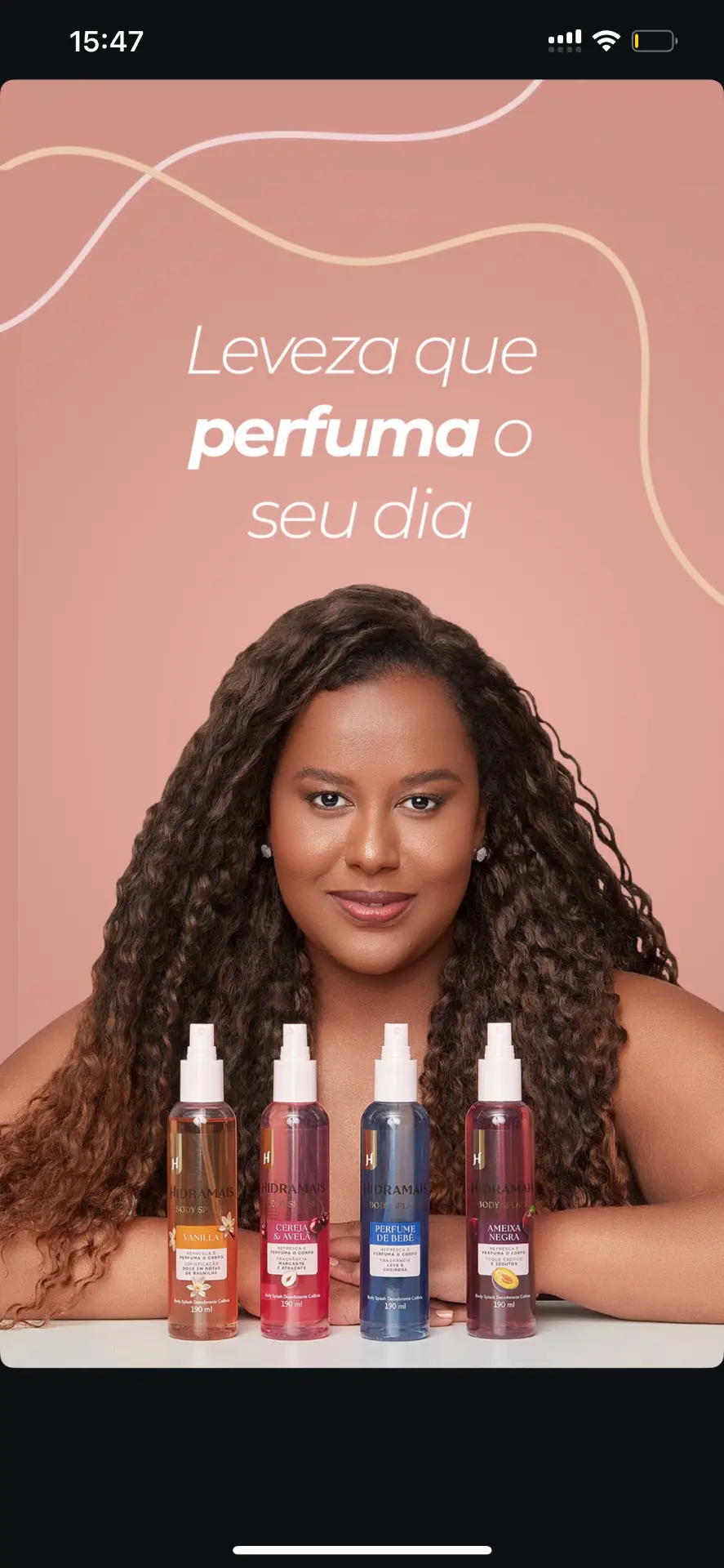 Material de campanha publicitária com modelo e produtos
